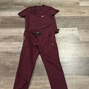 FIGS yola Scrub Pants Limited color-burgundy. Catarina top. Both size small